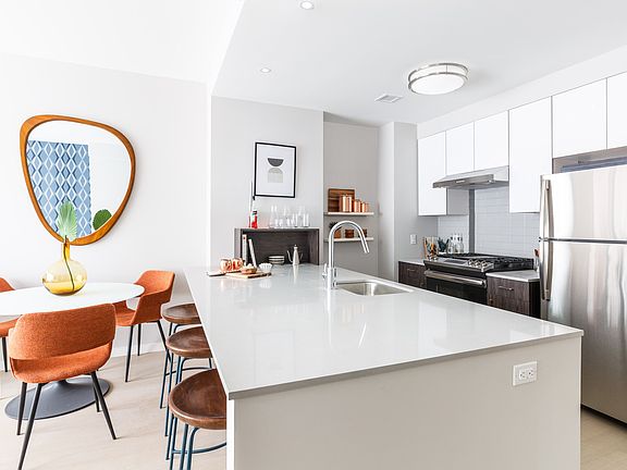 4th image of 147-40 Archer Ave Penthouse 3116
