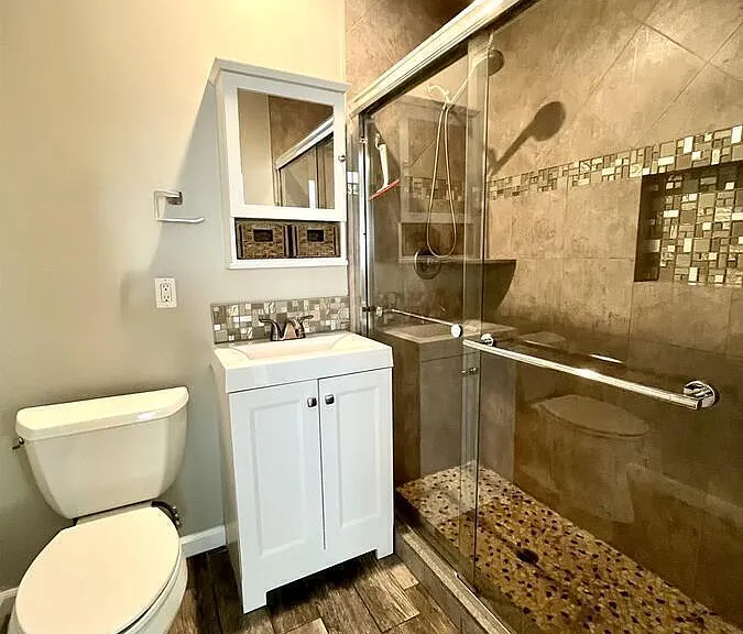 390 W Oliver St — Photo 20