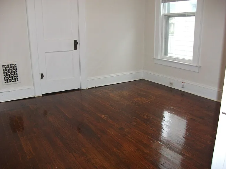 1020-22 Euclid Avenue — Photo 6