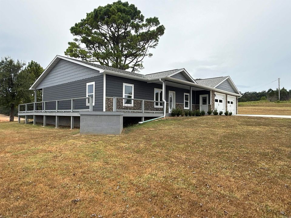 1st image of 631 Spring Valley Dr