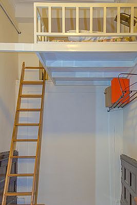 5th image of 305 W 89th St Floor 2-1F