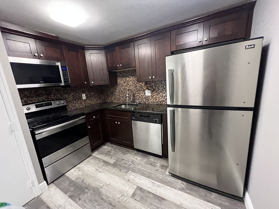 1st image of 4158 Inverrary Dr APT 503