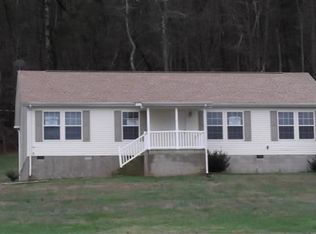2001 Cook Mill Rd, Dandridge, TN 37725