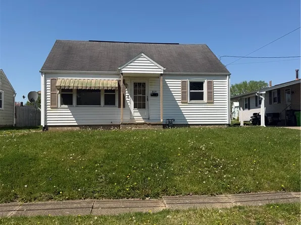 809 12th St SW, Massillon, OH 44647