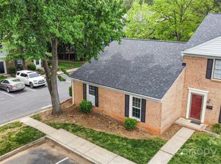 8325 Knights Bridge Rd, Charlotte, NC 28210