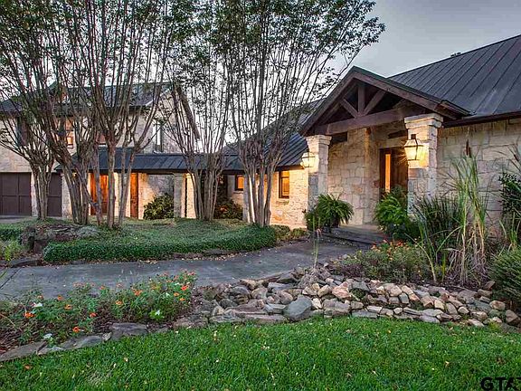 3rd image of 5663 Lakeshore Ct