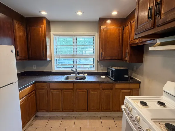 90 Orchard St #1, New Haven, CT 06519