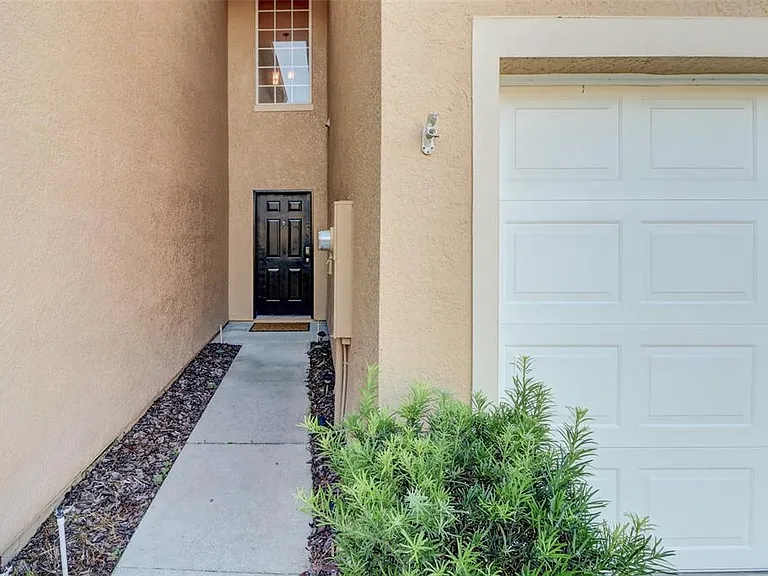 16305 Fairford Palms Ct — Photo 2