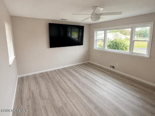 3 bed, 864 sqft, $2,800 — Photo 3