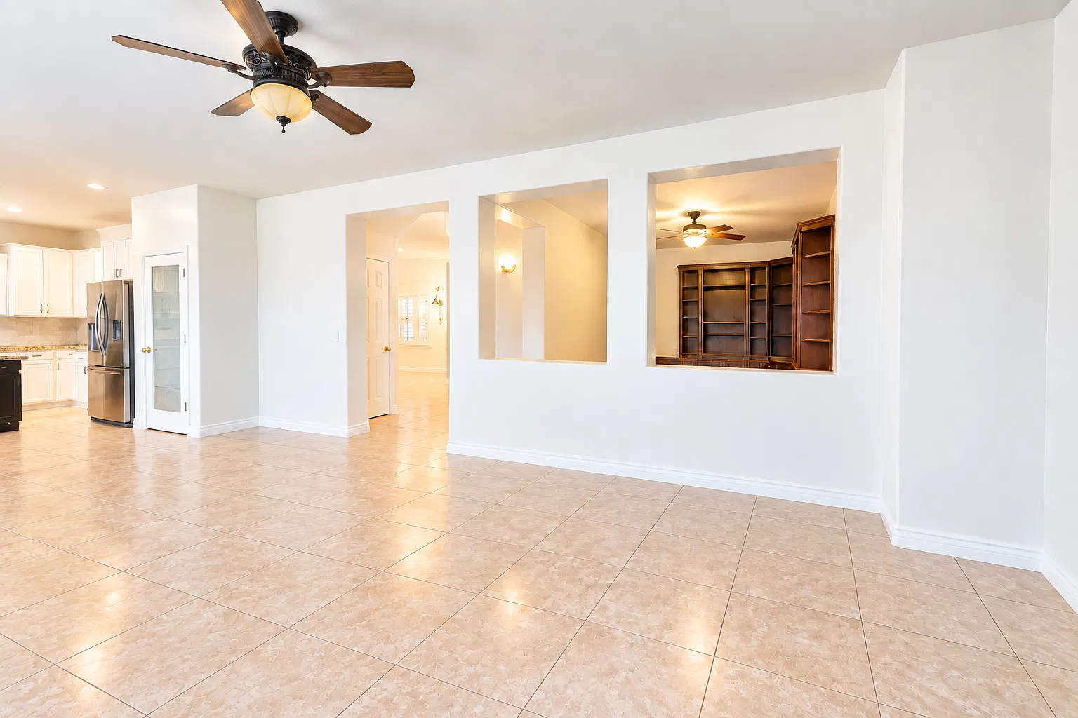 4 bed, 2663 sqft, $2,995 — Photo 3