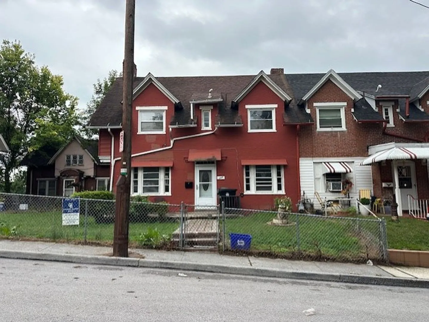 Spacious 4-Bedroom, 1-Bathroom Row Home For Rent in Harrisburg, PA, Located Within the Harrisburg... — Photo 1
