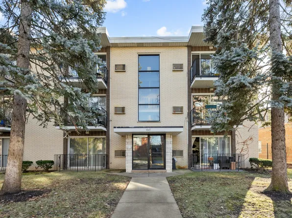1347 Perry St APT 4, Des Plaines, IL 60016