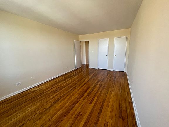 4th image of 30-10 Broadway #F4f