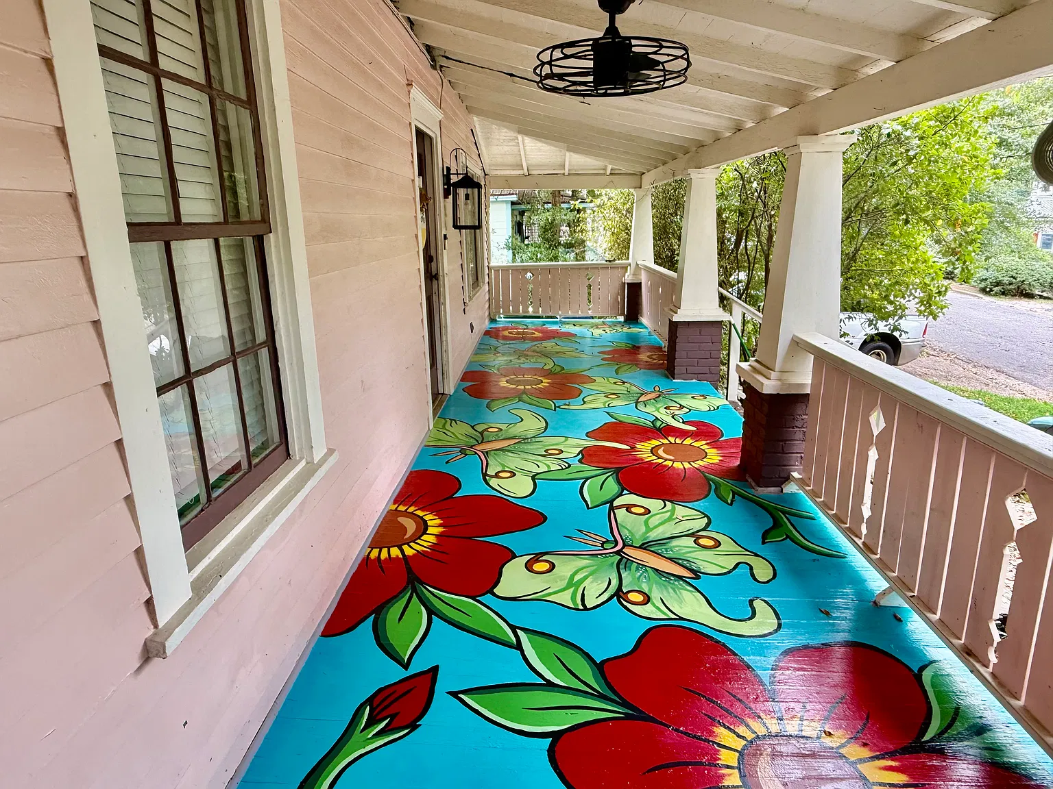 4 bed, 2.5 bath, 2700 sqft, $3,000 — Photo 4