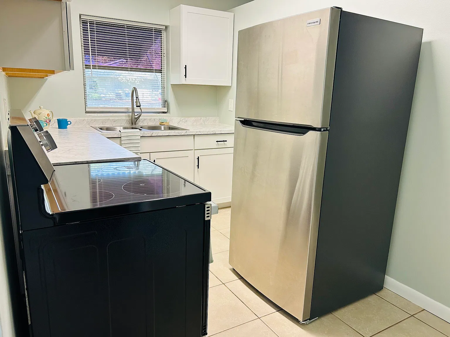 2 bed, 1.0 bath, 784 sqft, $1,650 — Photo 4