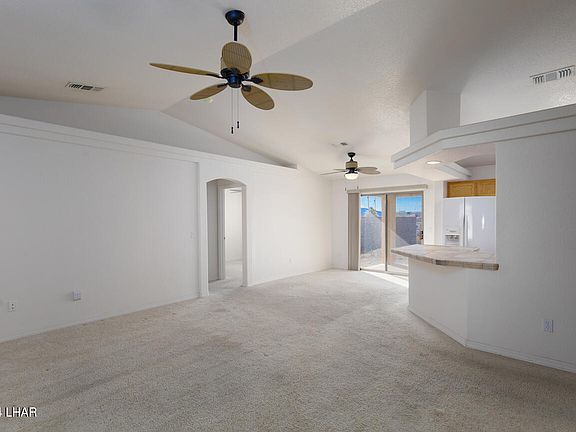 4th image of 1037 Desert View Dr