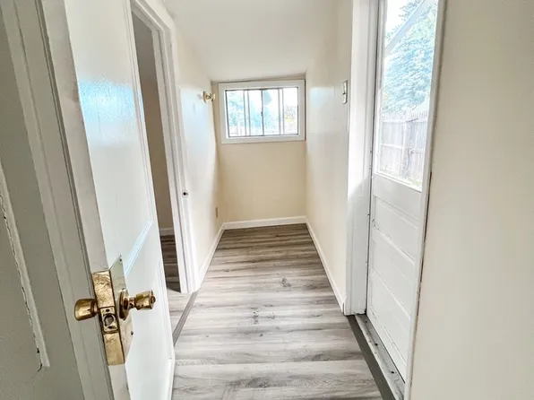 20 Cedar St, Burlington, VT 05401