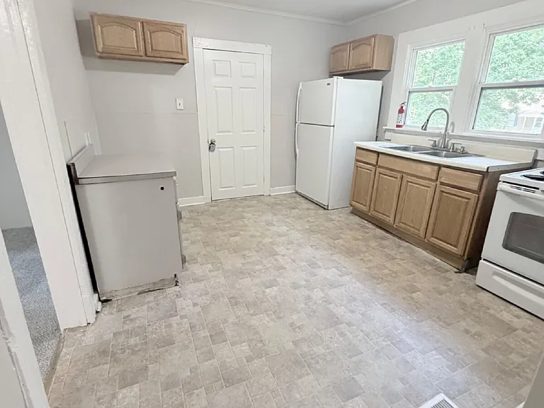 212 N Laura Wall Blvd — Photo 13