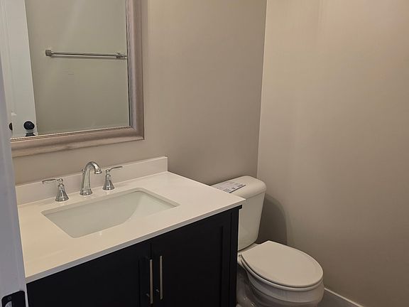 3rd image of 206 N Van Dorn St
