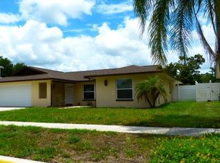614 Fair Oaks Dr, Tarpon Springs, FL 34689