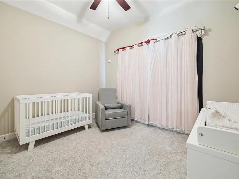 11718 Lost Maples Springs Dr — Photo 30