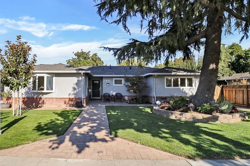 2442 Cottle Ave photo 1