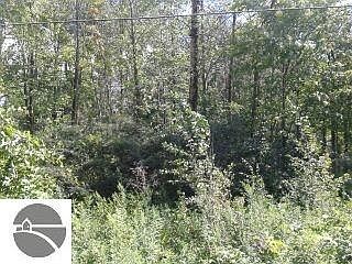 4th image of N A Green Dr