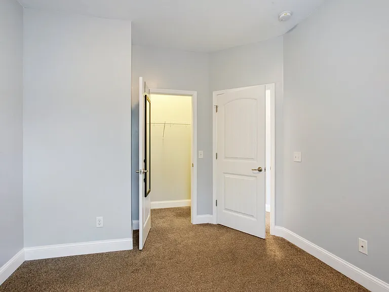 1701 Lincoln St — Photo 22