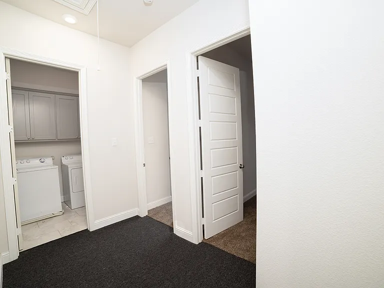 293 Ferndale St — Photo 25