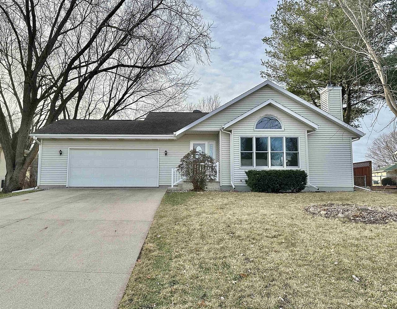 1822 East Post Road, Beloit, WI 53511 Zillow