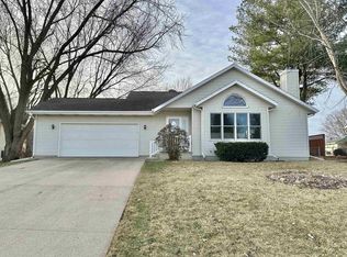 1822 Post Rd, Beloit, WI 53511
