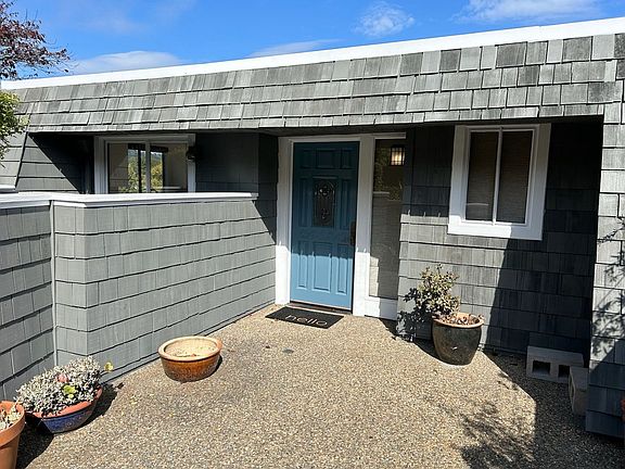 4th image of 28 Marin Ave