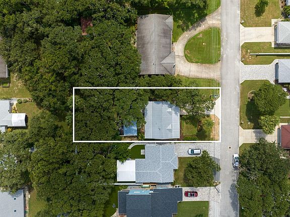 4th image of 801 E 8th Ave