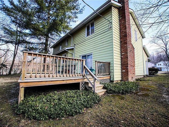 3rd image of 1394 S Lyn Cir