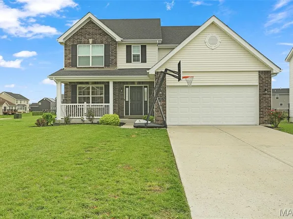 158 Pampano Ln, Saint Charles, MO 63301