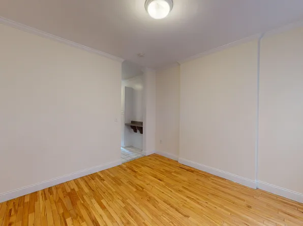 711 Second Avenue image 3 of 7