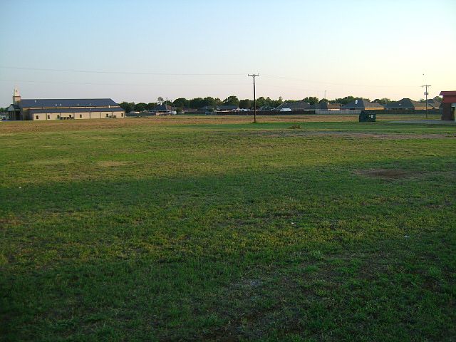 2nd image of 1000 W Kramer Rd