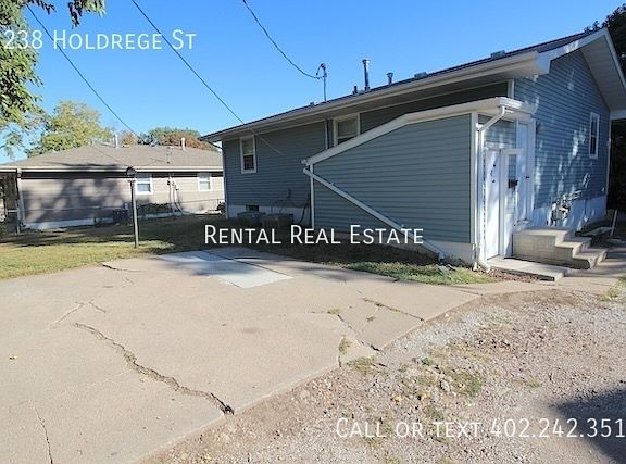 2nd image of 2238 Holdrege St