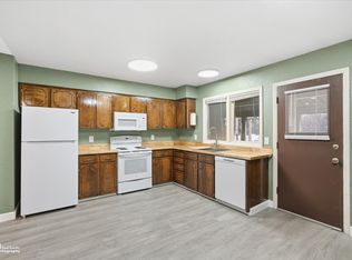 2208 Roosevelt Dr #2, Anchorage, AK 99517