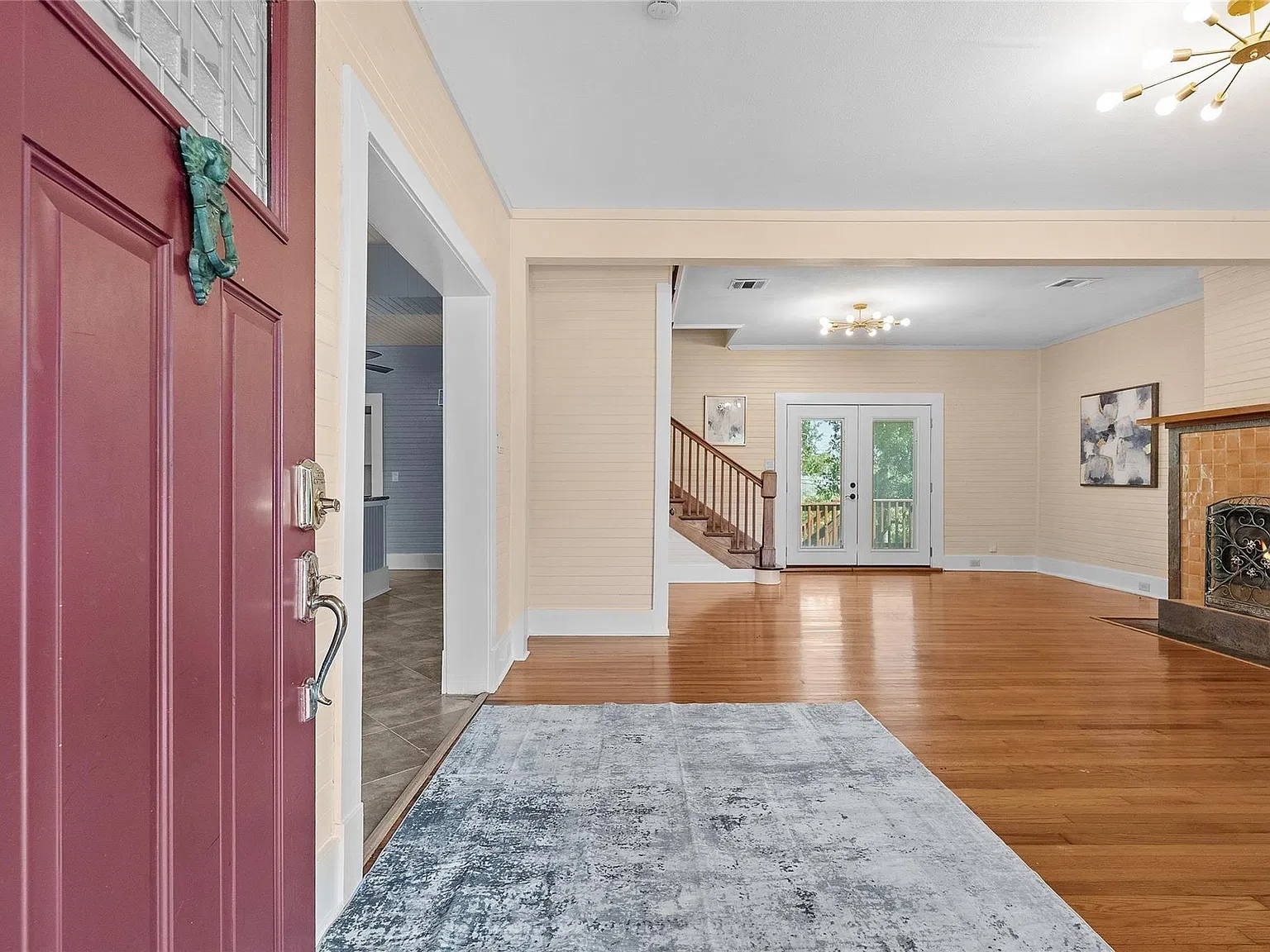 3 bed, 2.5 bath, 2354 sqft, $2,900 — Photo 4