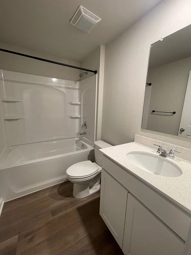Home For Rent Papillion — Photo 4