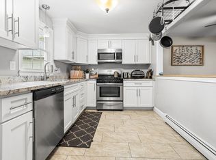 98 Cedar St APT 19, Wakefield, MA 01880