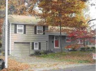 3110 W 71st Ter, Prairie Village, KS 66208