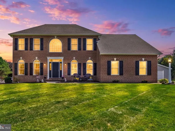 30 Berkshire Dr, Shrewsbury, PA 17361