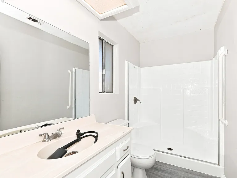 4214 Southampton Ct — Photo 16