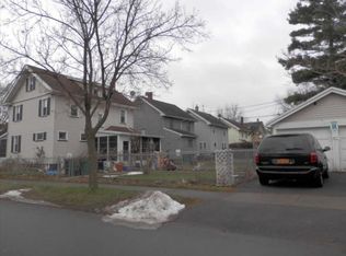 32 Devon Rd, Rochester, NY 14619