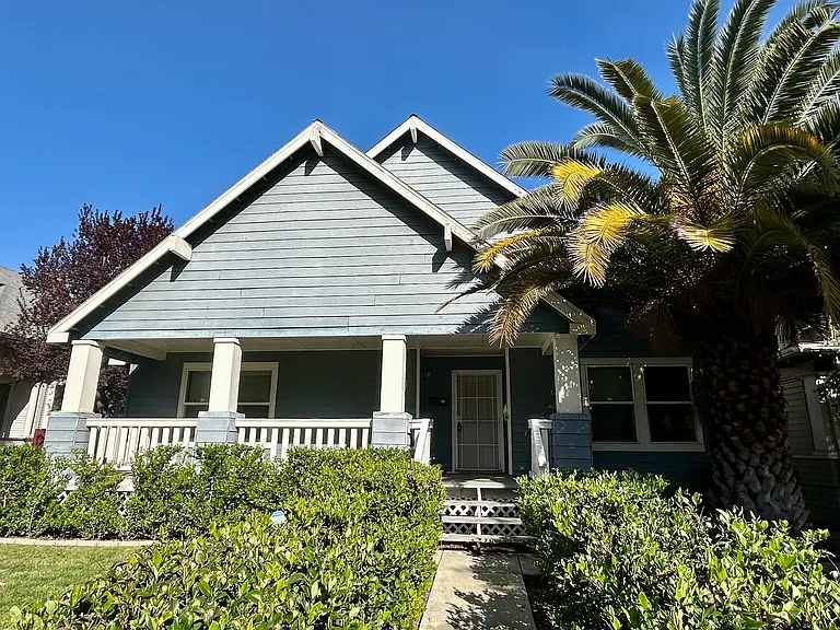 240 N Van Ness Ave — Photo 3