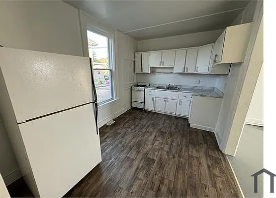 807 Clay St #2