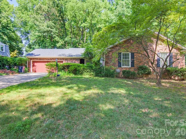 3608 Plympton Pl, Greensboro, NC 27410