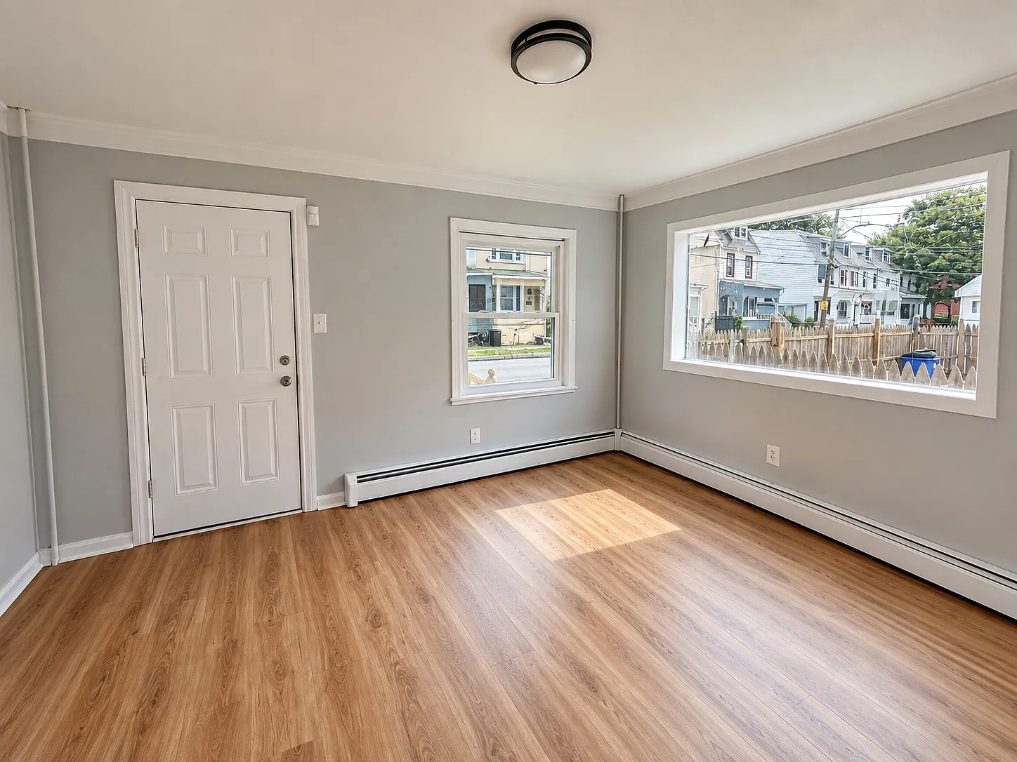2 bed, 1005 sqft, $1,100 — Photo 3